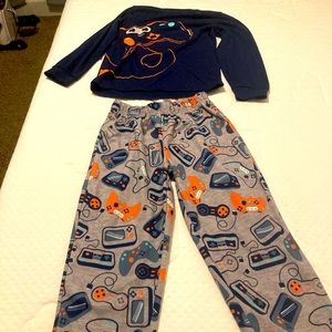Boys pajama set size 6